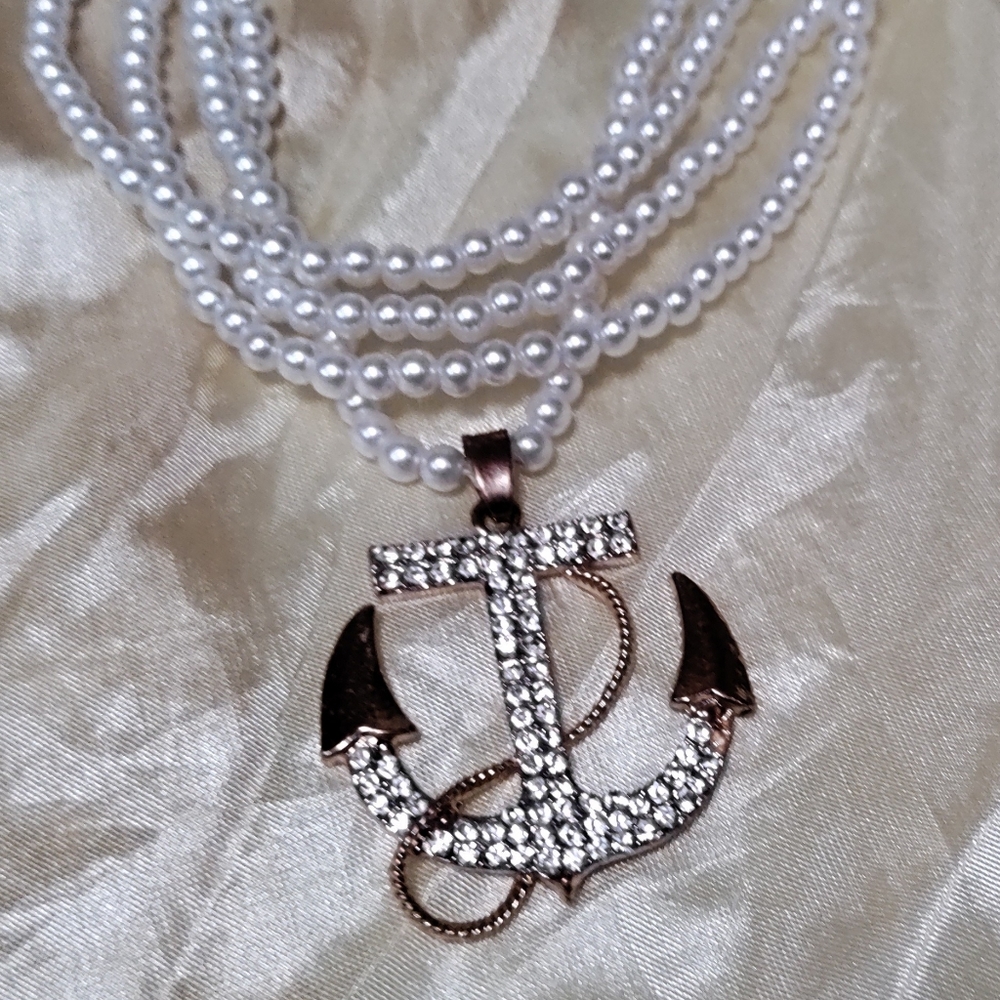 Handmade pearl necklace with anchor